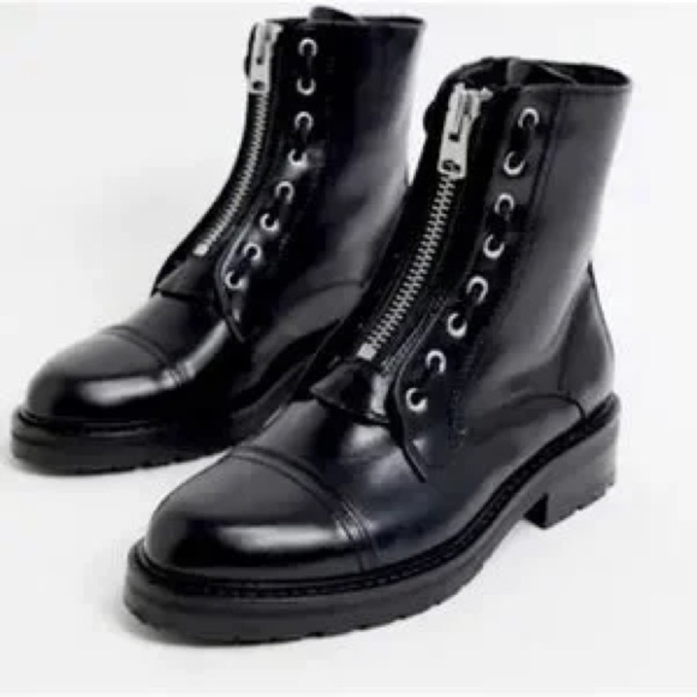 Used Ariel Front Zip Leather Booties, Size 39
